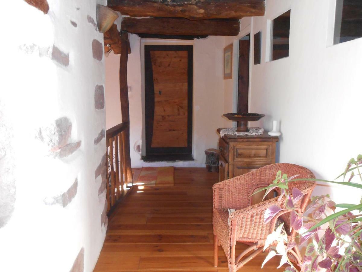 Chambre D'Hotes Des Monts Saint-Izaire Экстерьер фото