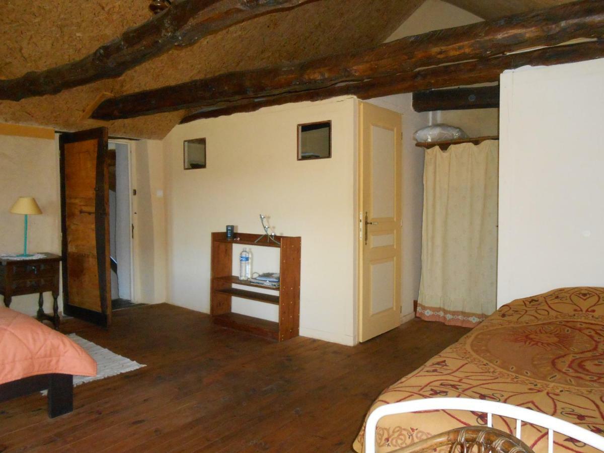 Chambre D'Hotes Des Monts Saint-Izaire Экстерьер фото